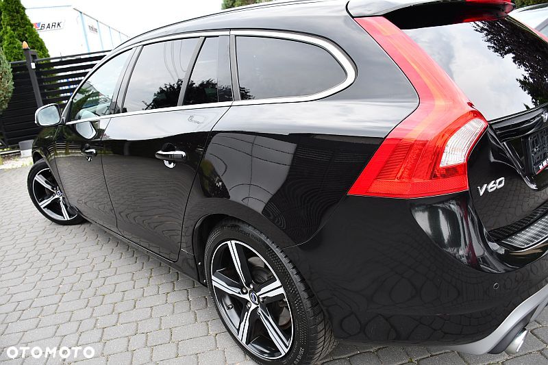 Volvo V60 D4 Geartronic R-Design - 30