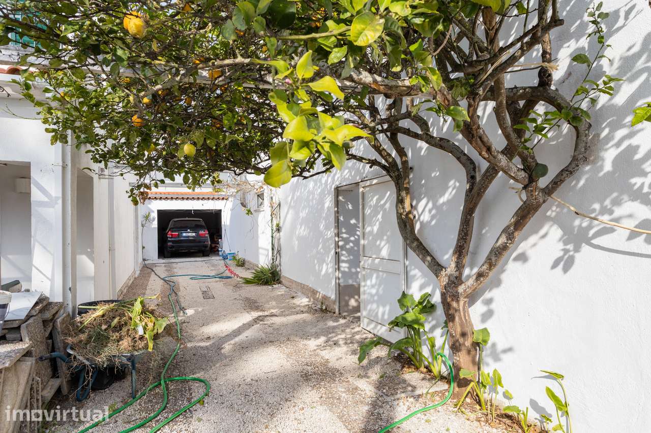 Moradia Isolada T3 com Jardim e Garagem junto à A5 - Grande imagem: 3/40