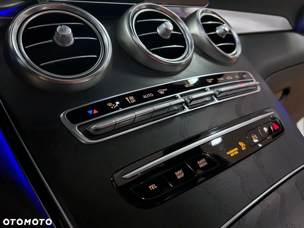 Mercedes-Benz GLC - 25