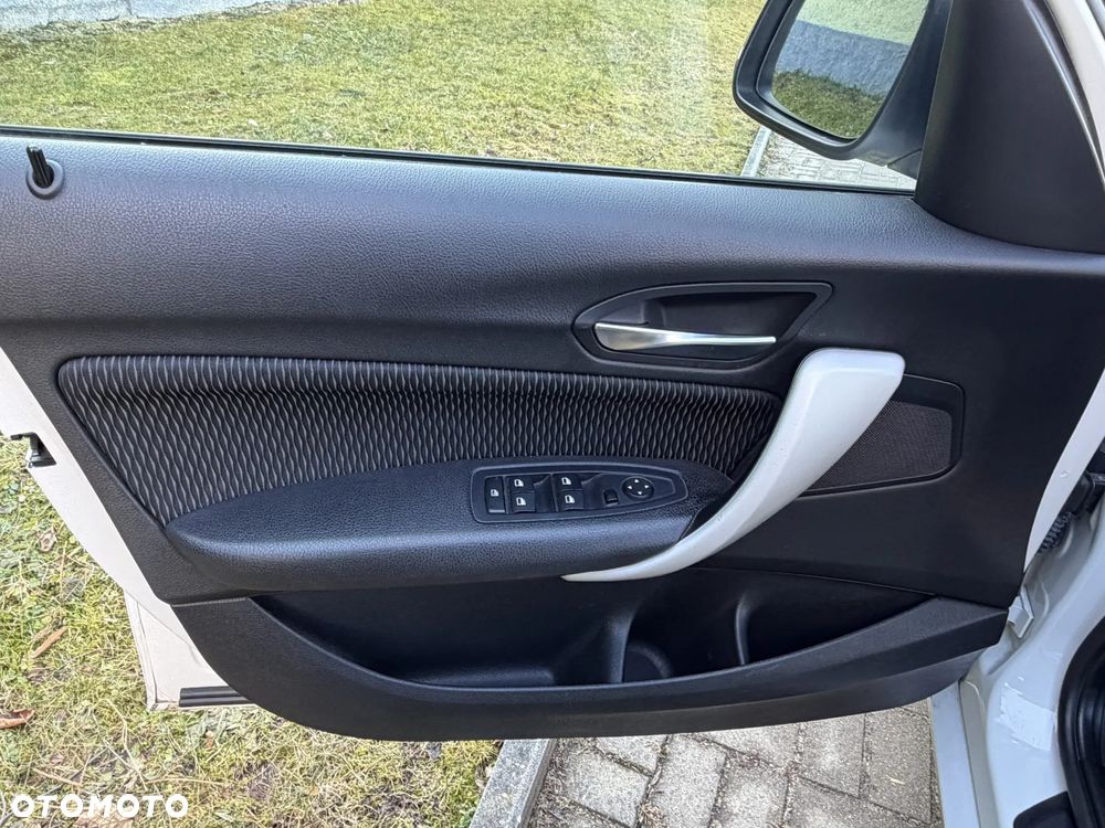 BMW Seria 1 118d DPF Edition Lifestyle - 17