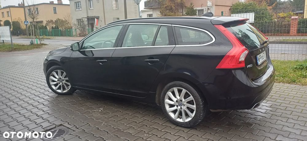 Volvo V60 D4 Summum - 21