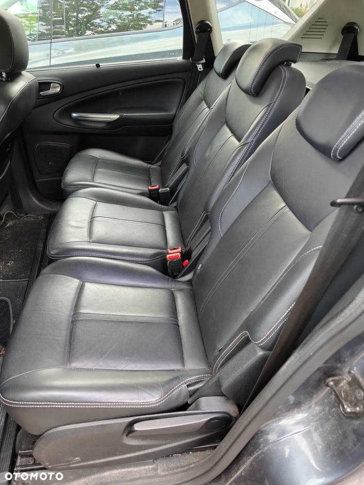Ford S-Max 2.0 TDCi DPF Titanium - 13