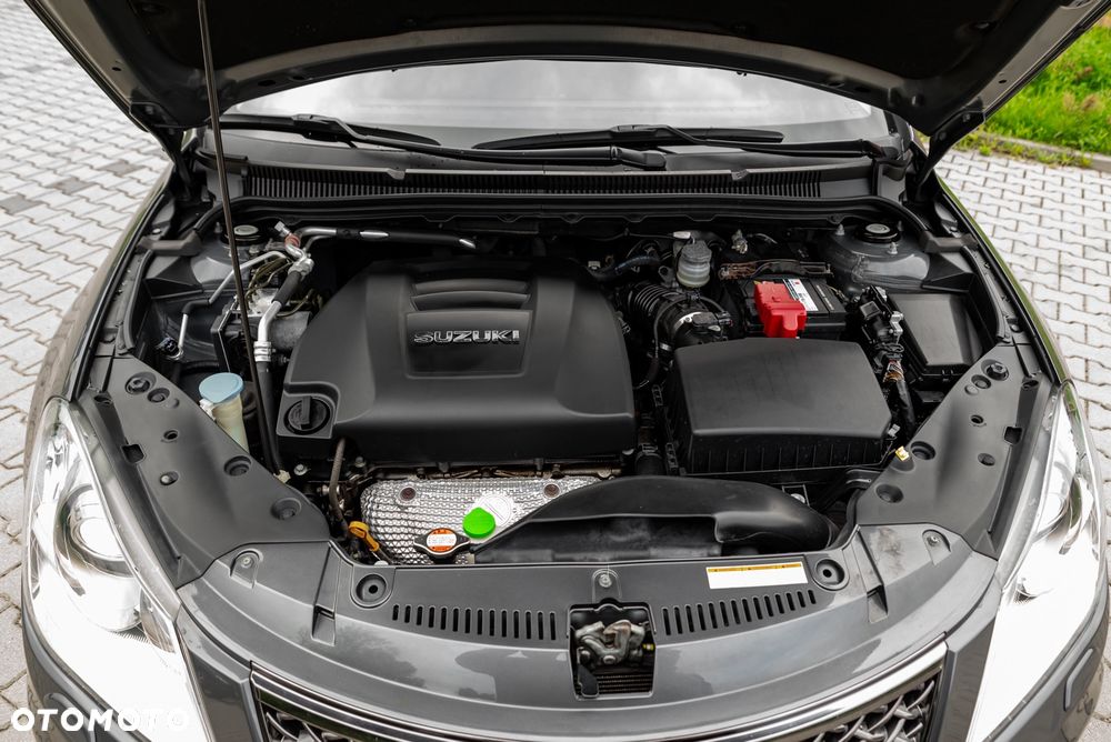 Suzuki Kizashi 2.4 4x4 CVT Sport - 40
