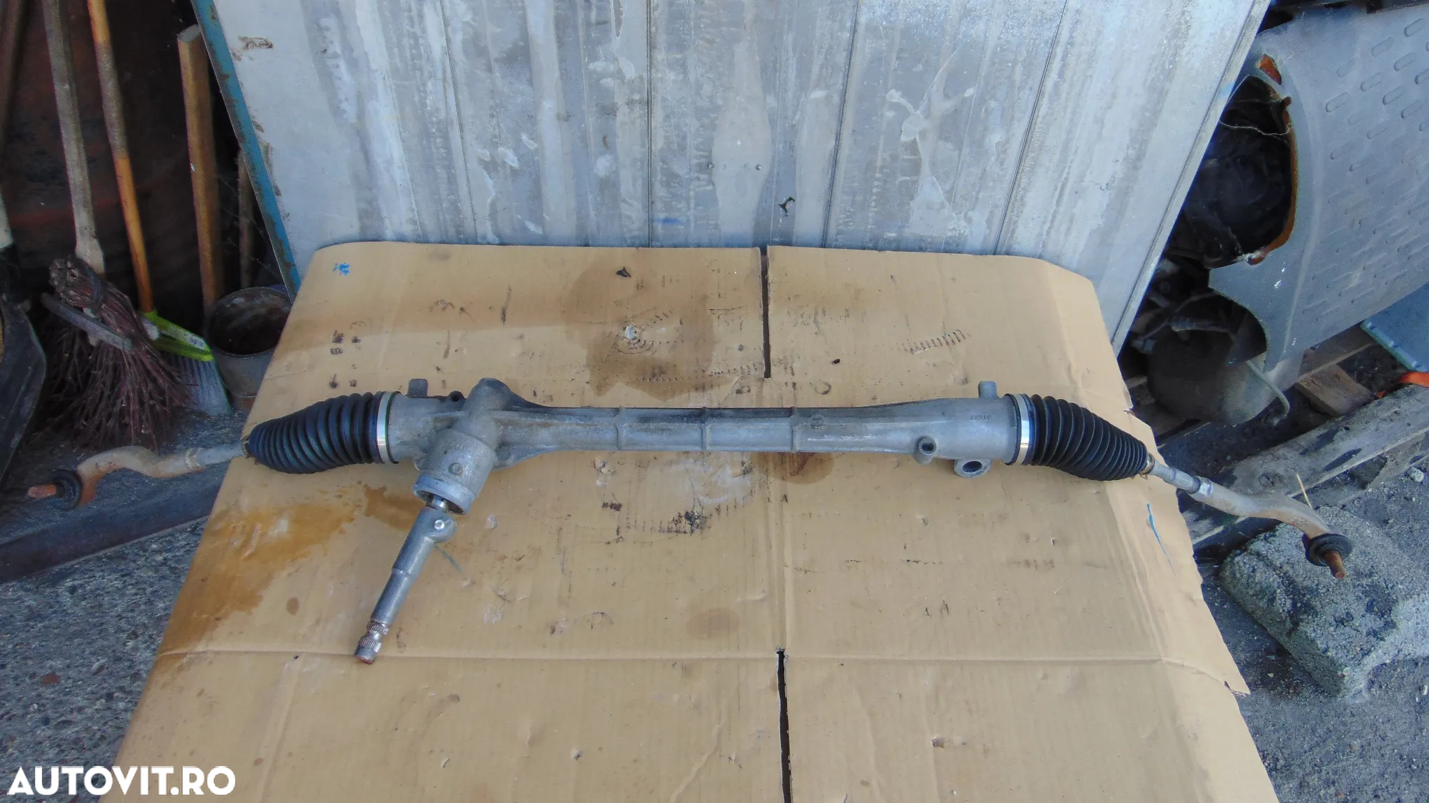 Caseta directie Toyota auris 1.4 benzina an 2007-2010 - 4