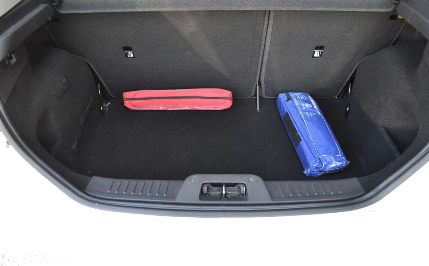 Ford Fiesta - 25