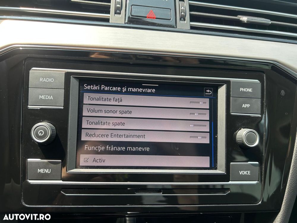 Volkswagen Passat 2.0 TDI DSG Highline - 26