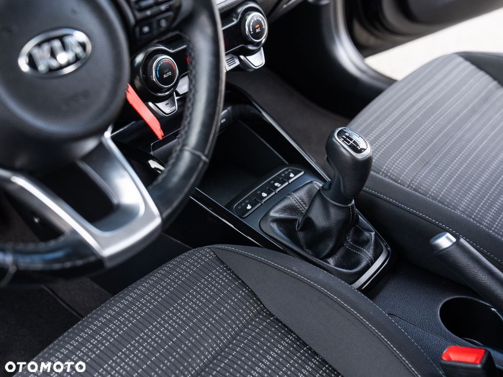 Kia Stonic 1.4 L - 29