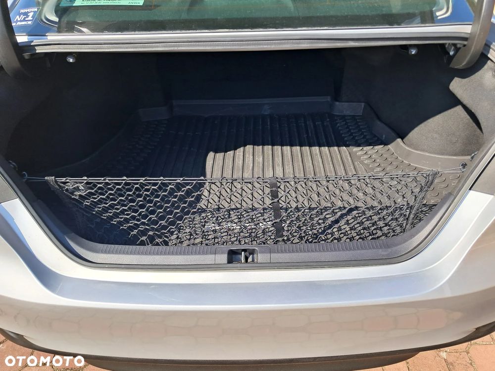 Toyota Camry 2.5 Hybrid Comfort CVT - 10
