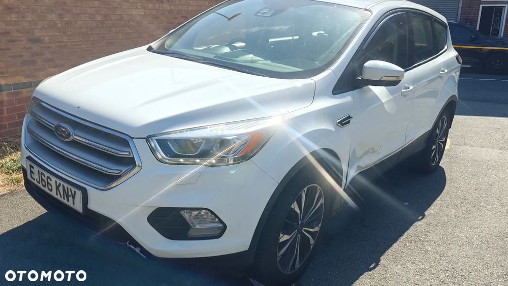 Ford Kuga - 1