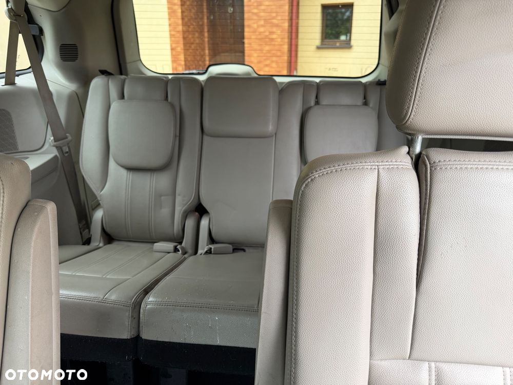 Chrysler Town & Country 3.6 Touring - 8