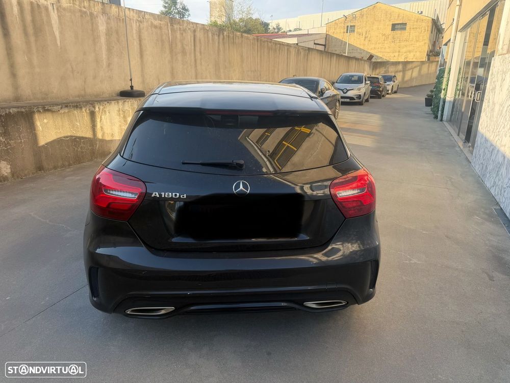Mercedes-Benz A 180 d AMG Line - 3