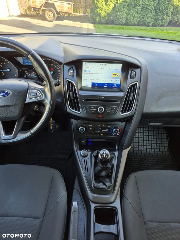 Ford Focus 1.6 Trend - 18