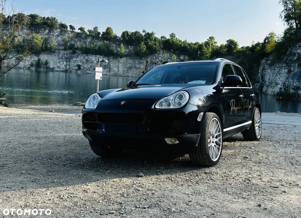 Porsche Cayenne - 1