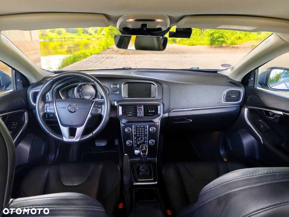 Volvo V40 T2 Drive-E Momentum - 21