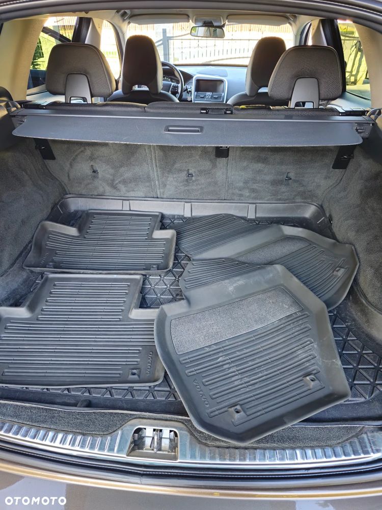 Volvo XC 60 D4 Drive-E Momentum - 39