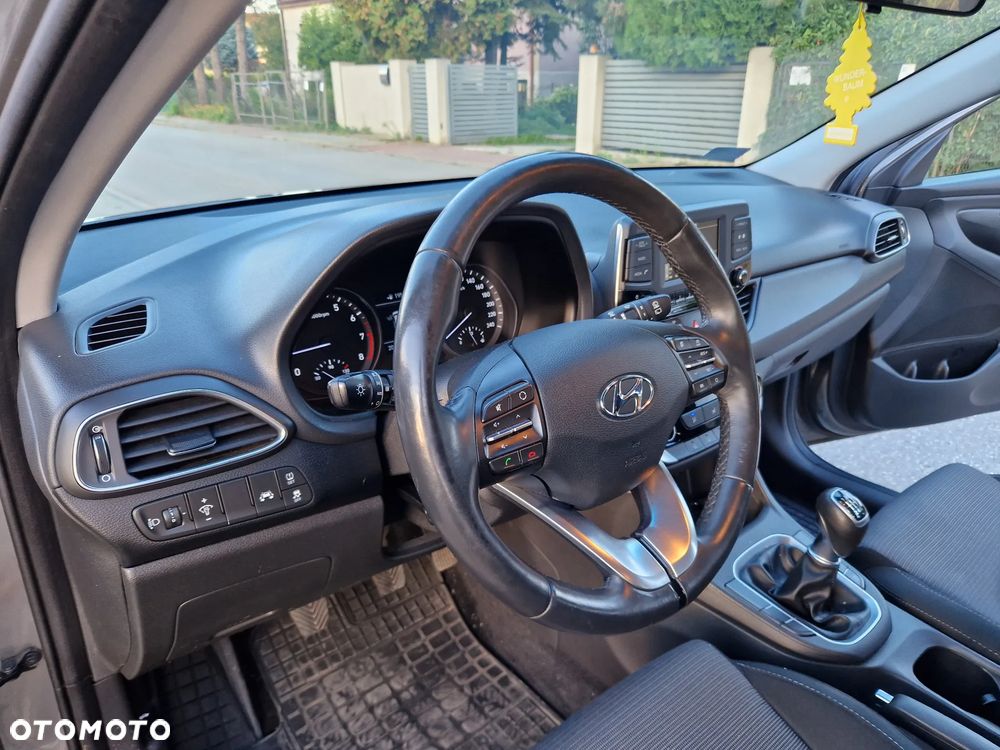 Hyundai i30 1.4 GO Plus - 19