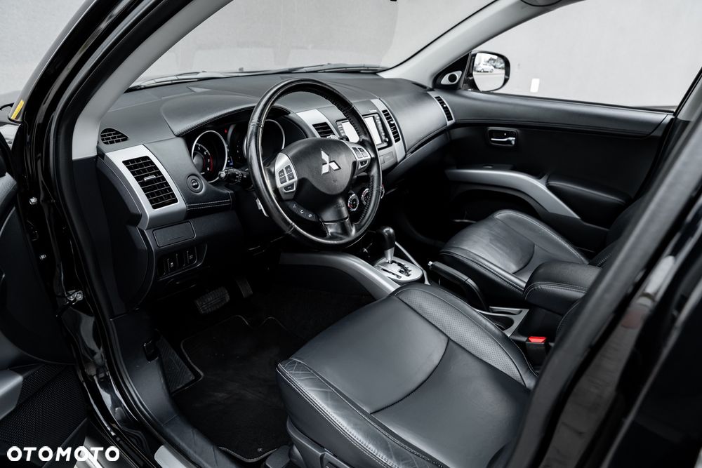 Mitsubishi Outlander 2.4 4WD CVT Intense - 16