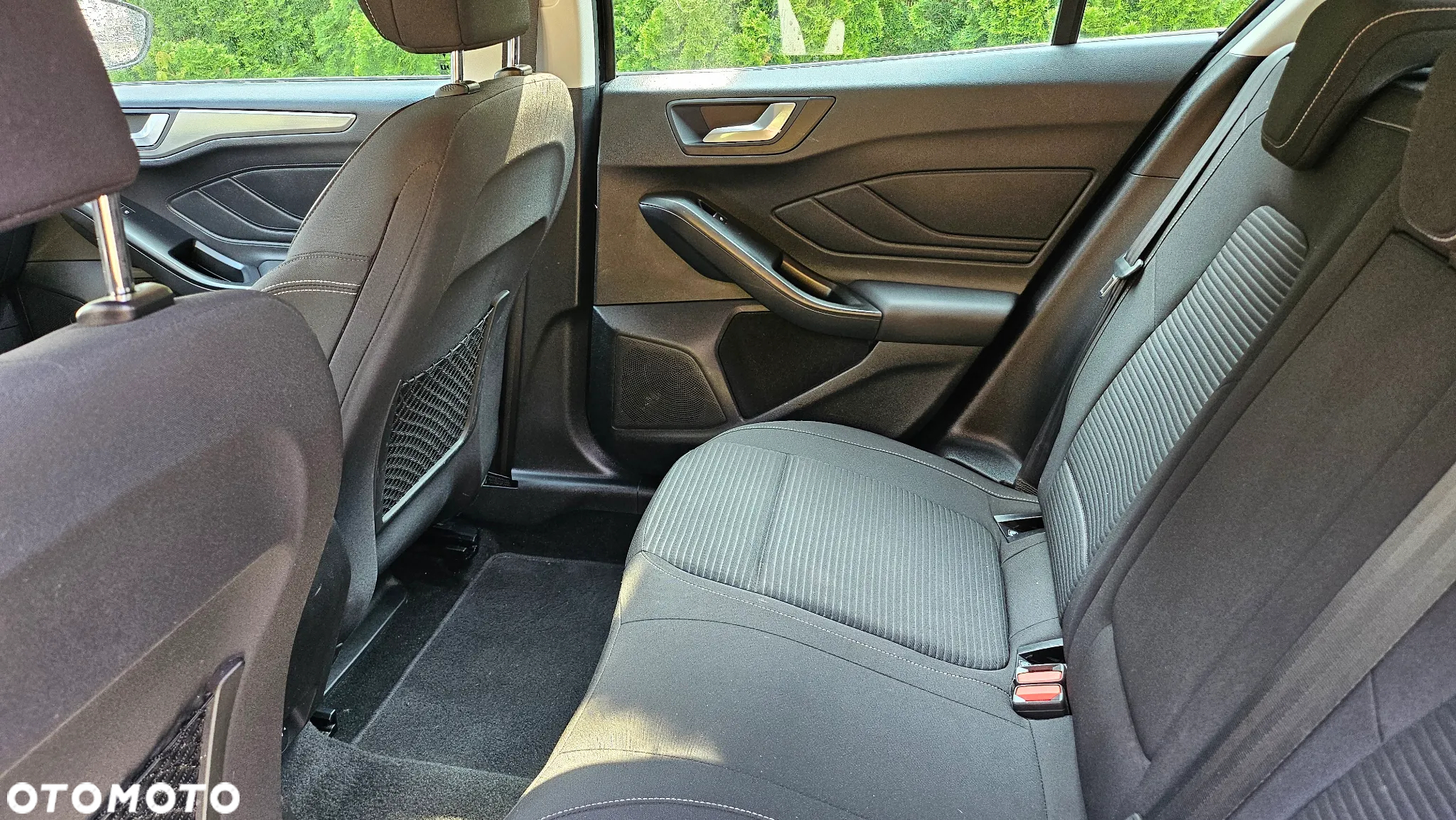 Ford Focus 1.0 EcoBoost Hybrid TITANIUM - 14