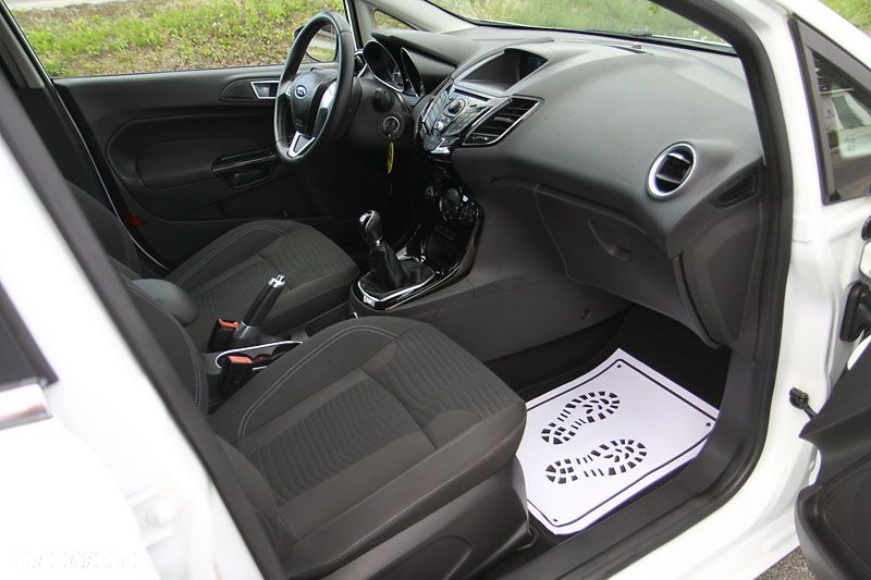 Ford Fiesta 1.4 Champions Edition - 8