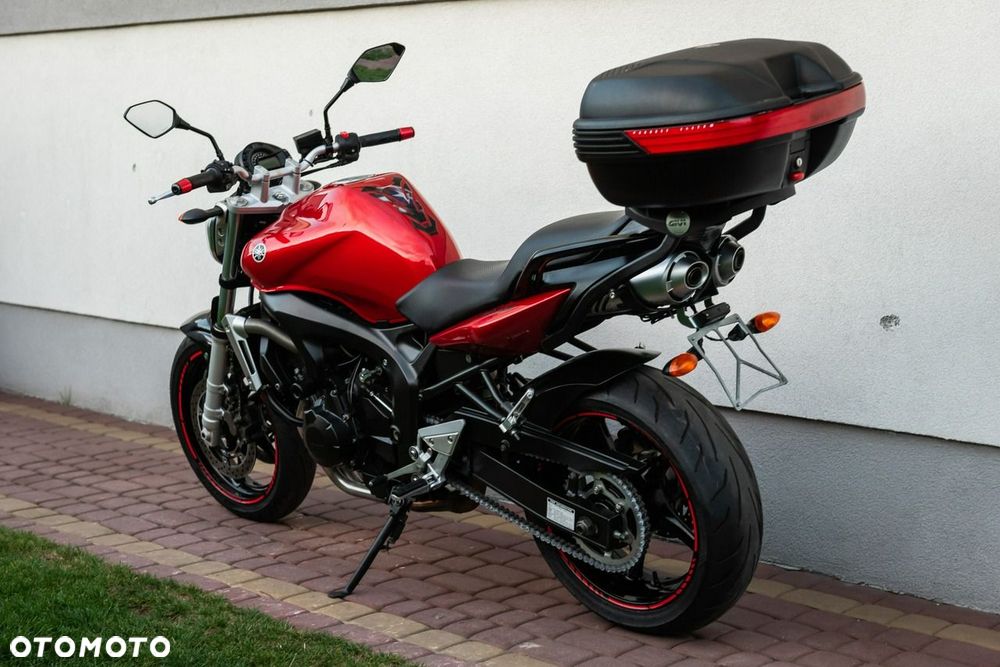 Yamaha FZ - 4