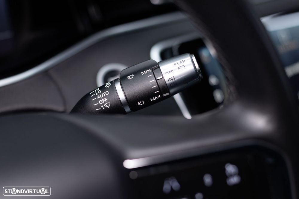 Land Rover Range Rover Evoque 1.5 P300e AWD Auto - 28