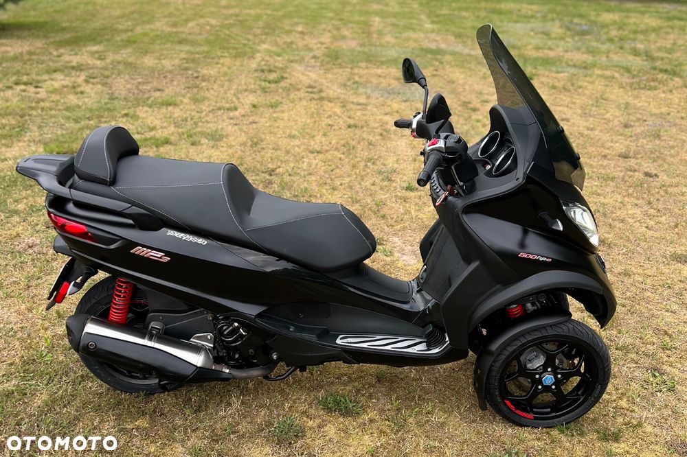 Piaggio MP-3 - 4