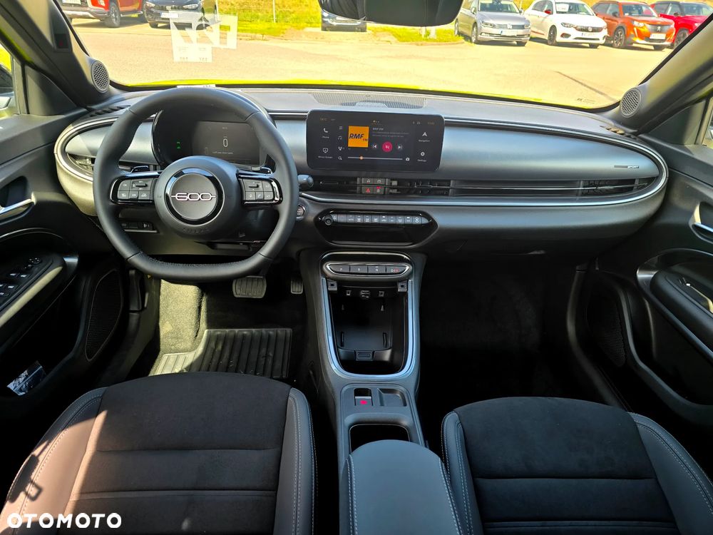 Fiat 600 1.2 Turbo Sport eDCT - 13