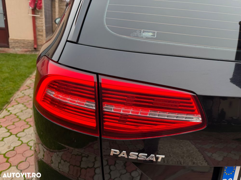 Volkswagen Passat Variant 2.0 TDI DSG 4Motion Highline - 20