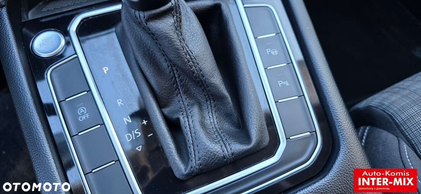 Volkswagen Passat - 14