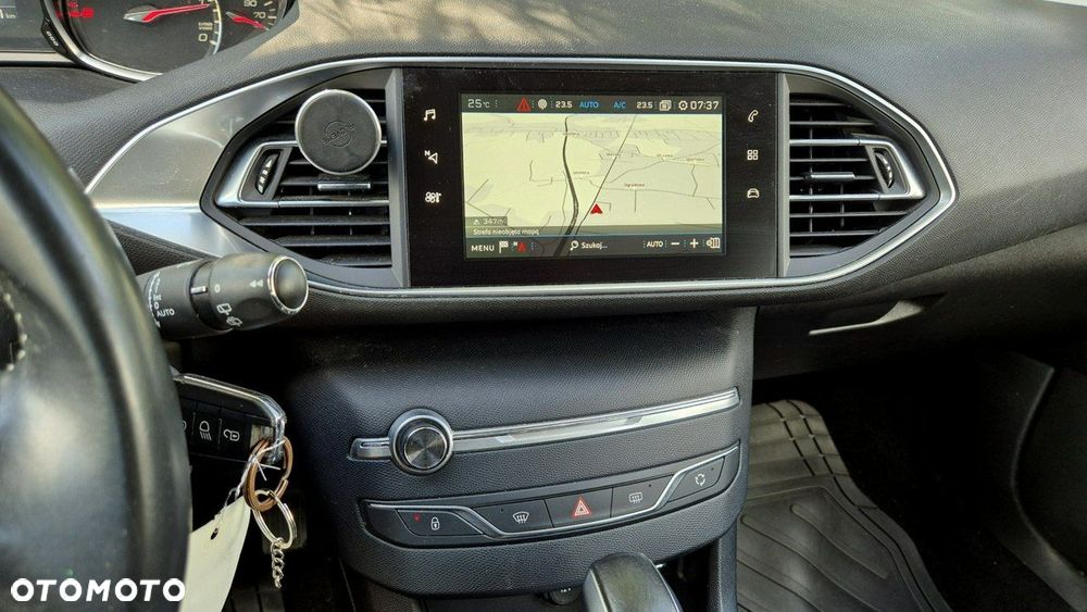 Peugeot 308 BlueHDi FAP 120 EAT6 Stop & Start Active - 17