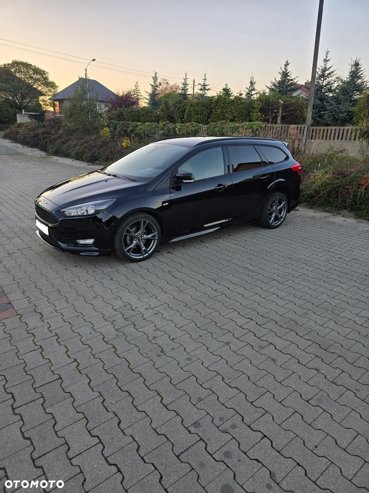Ford Focus 1.0 EcoBoost Start-Stopp-System ST-LINE - 2