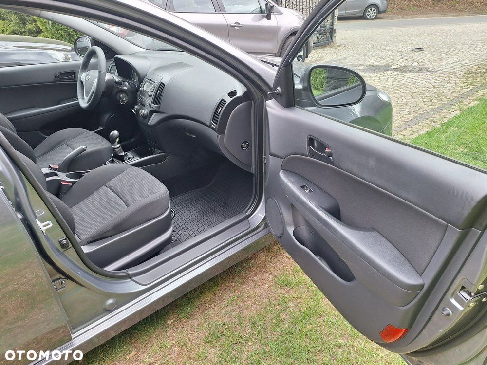 Hyundai i30 1.4 FIFA WM Edition - 14