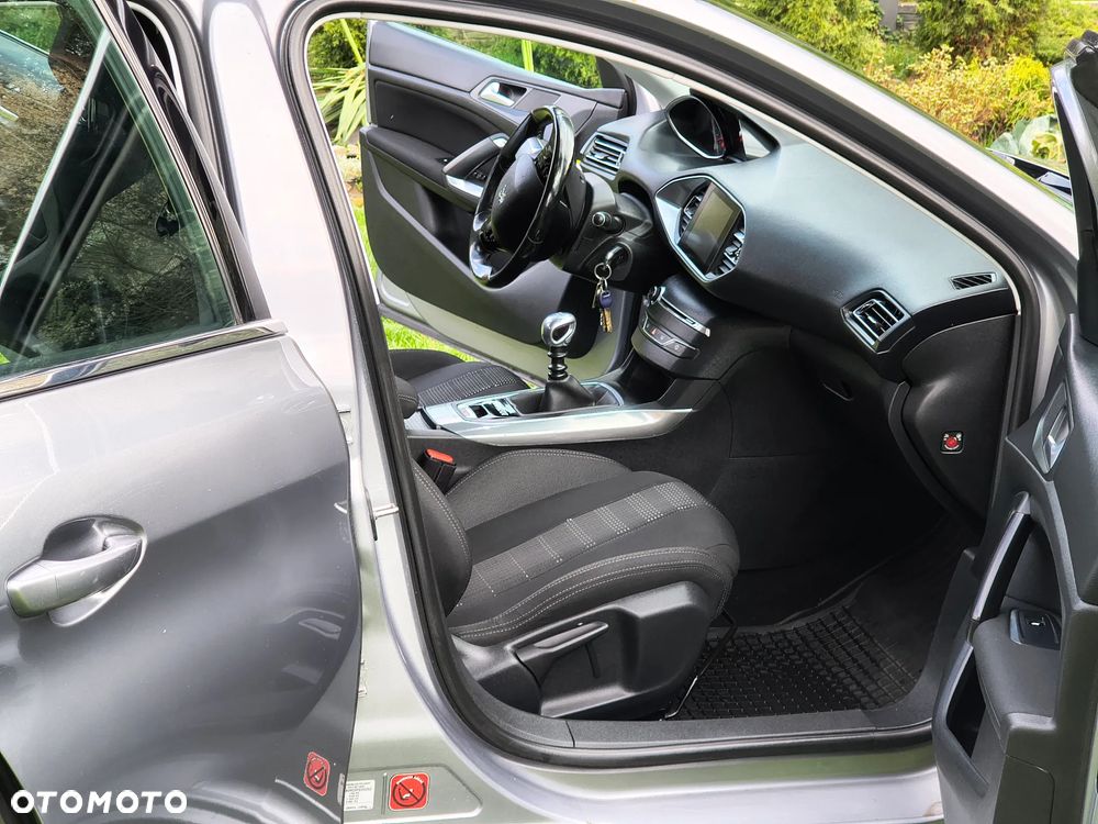 Peugeot 308 1.6 e-HDi Allure S&S - 6