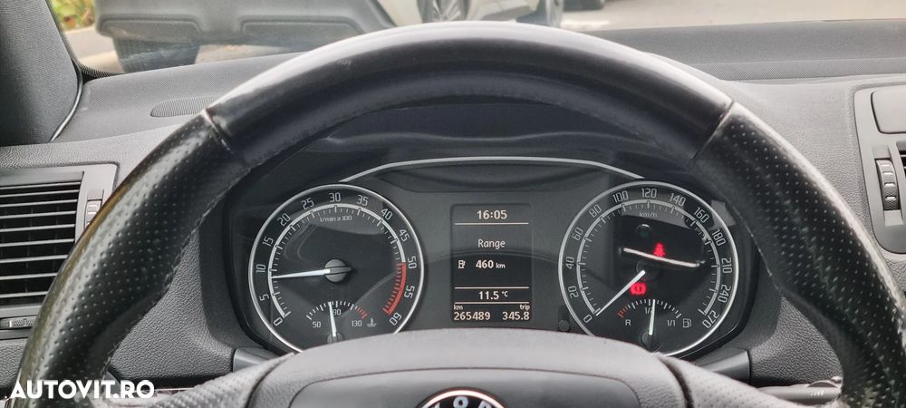 Skoda Octavia Combi 2.0 TDI RS - 12