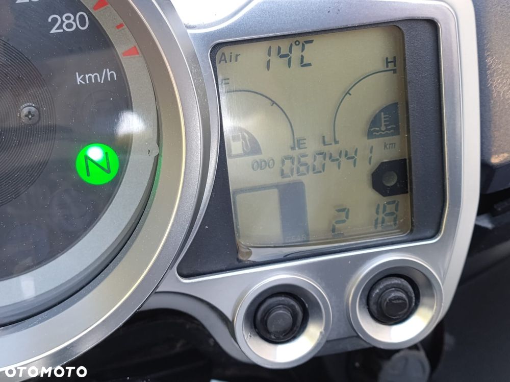 Yamaha FJR - 39
