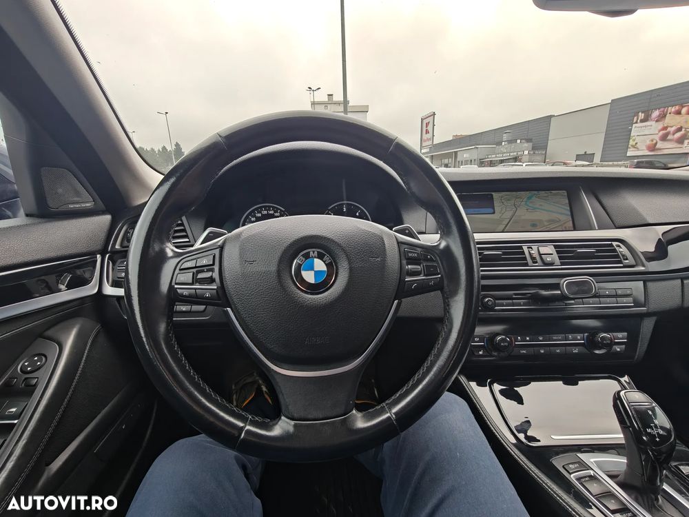 BMW Seria 5 535d xDrive AT - 11