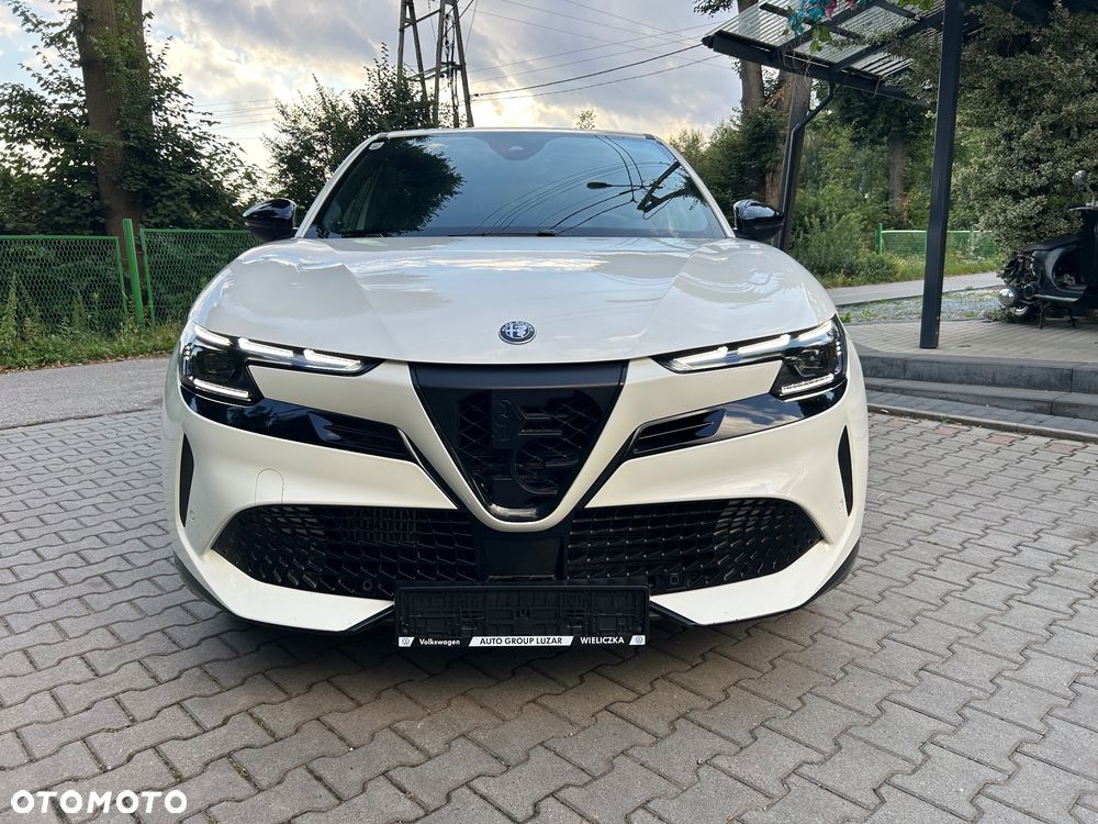 Alfa Romeo Junior 1.2 mHEV Sport Speciale eDCT - 1