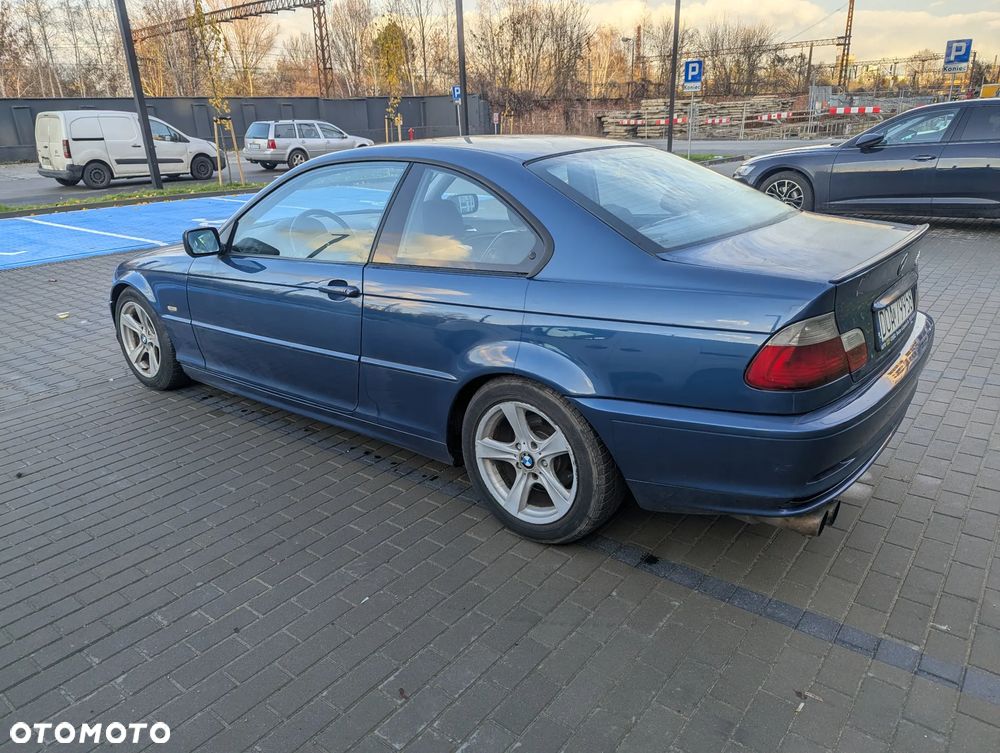 BMW Seria 3 323Ci - 5