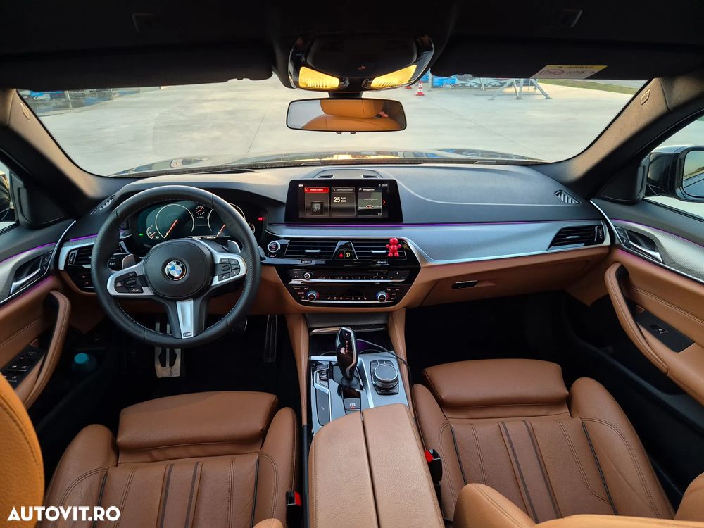 BMW Seria 5 530i xDrive AT - 9