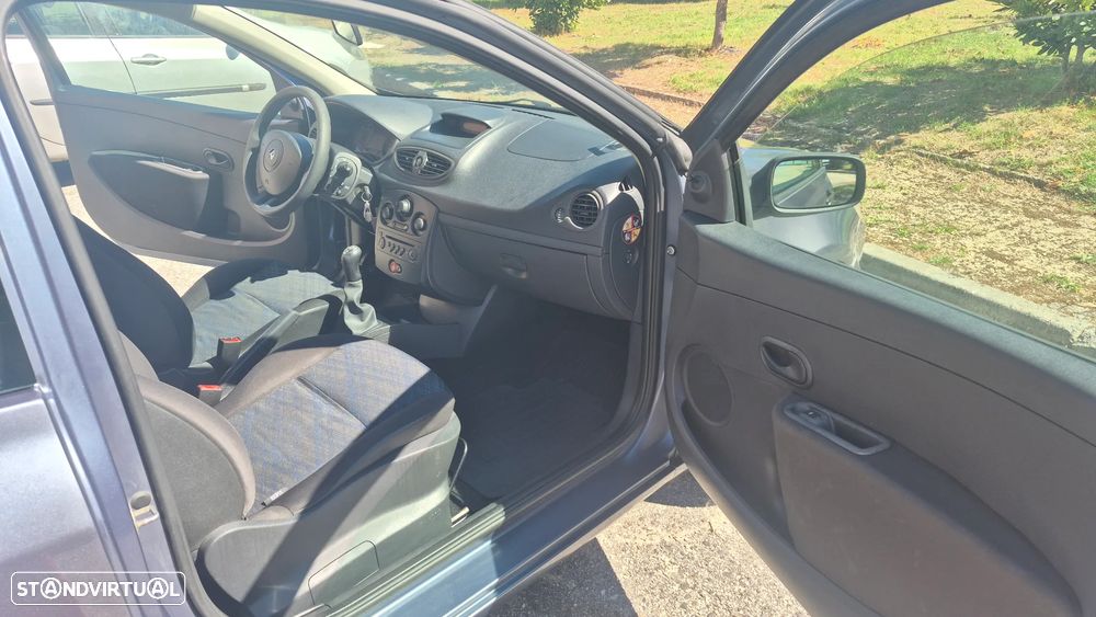 Renault Clio 1.5 dCi Dynamique S - 5