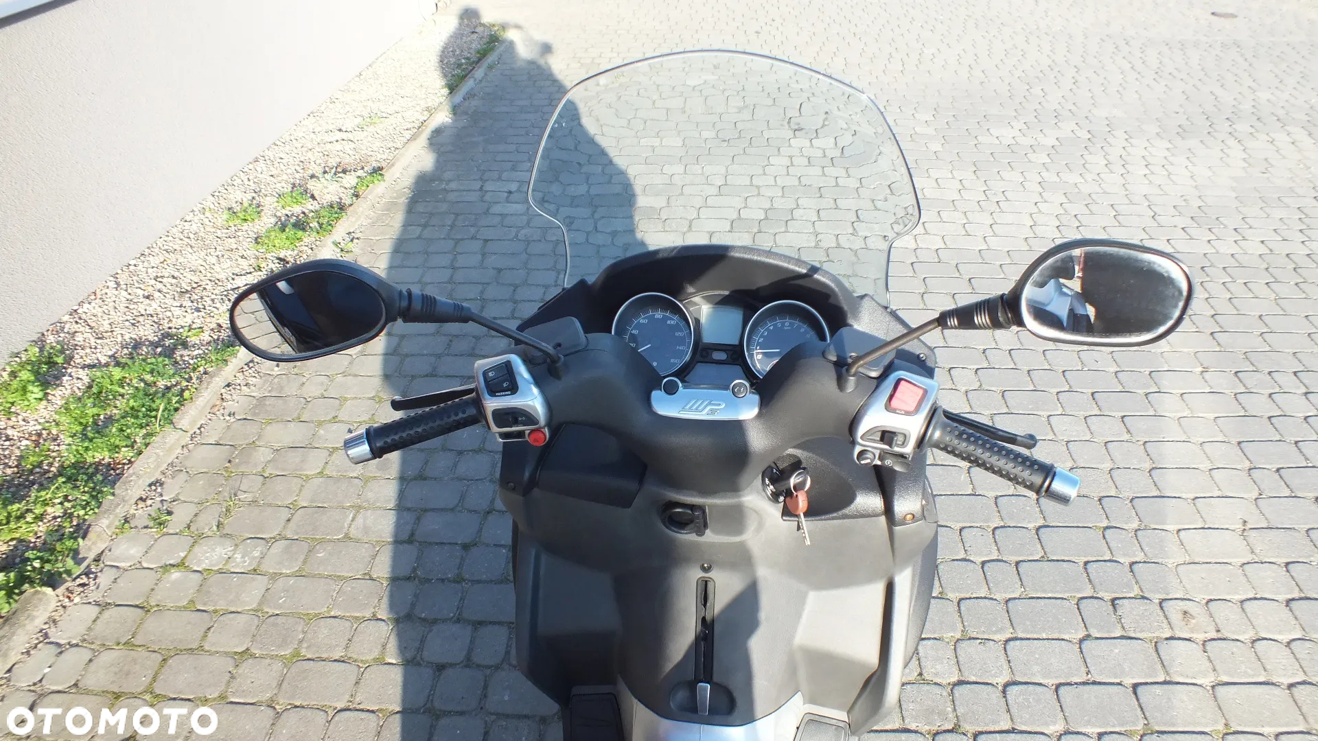 Piaggio MP-3 - 4