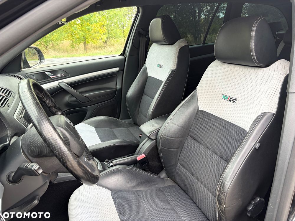 Skoda Octavia 2.0 TDI CR DPF RS - 9