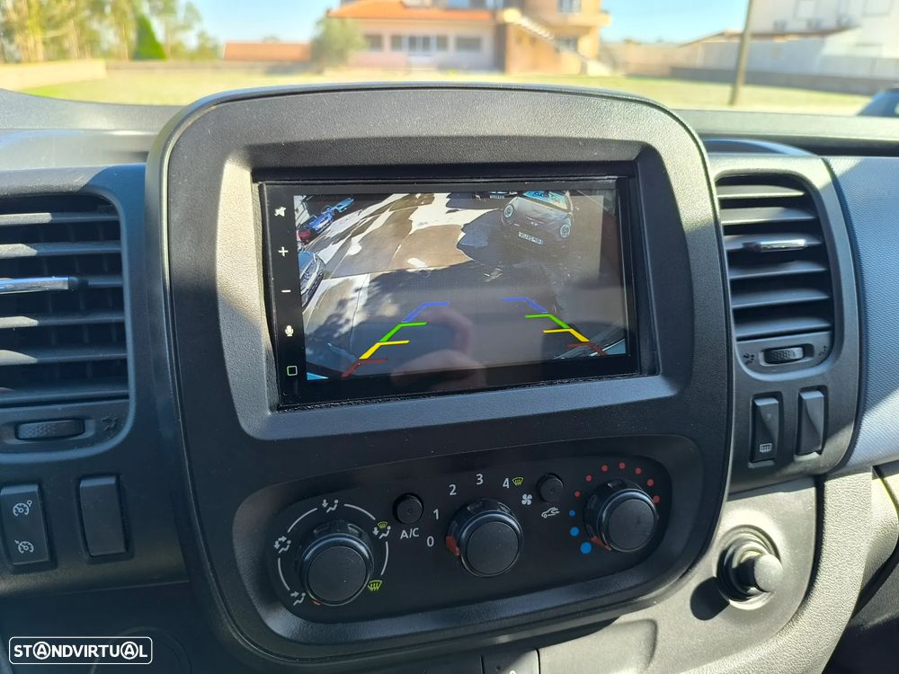 Opel Vivaro - 35
