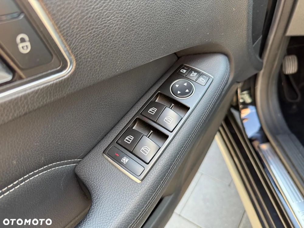 Mercedes-Benz Klasa E 220 BlueTEC 9G-TRONIC Avantgarde - 17