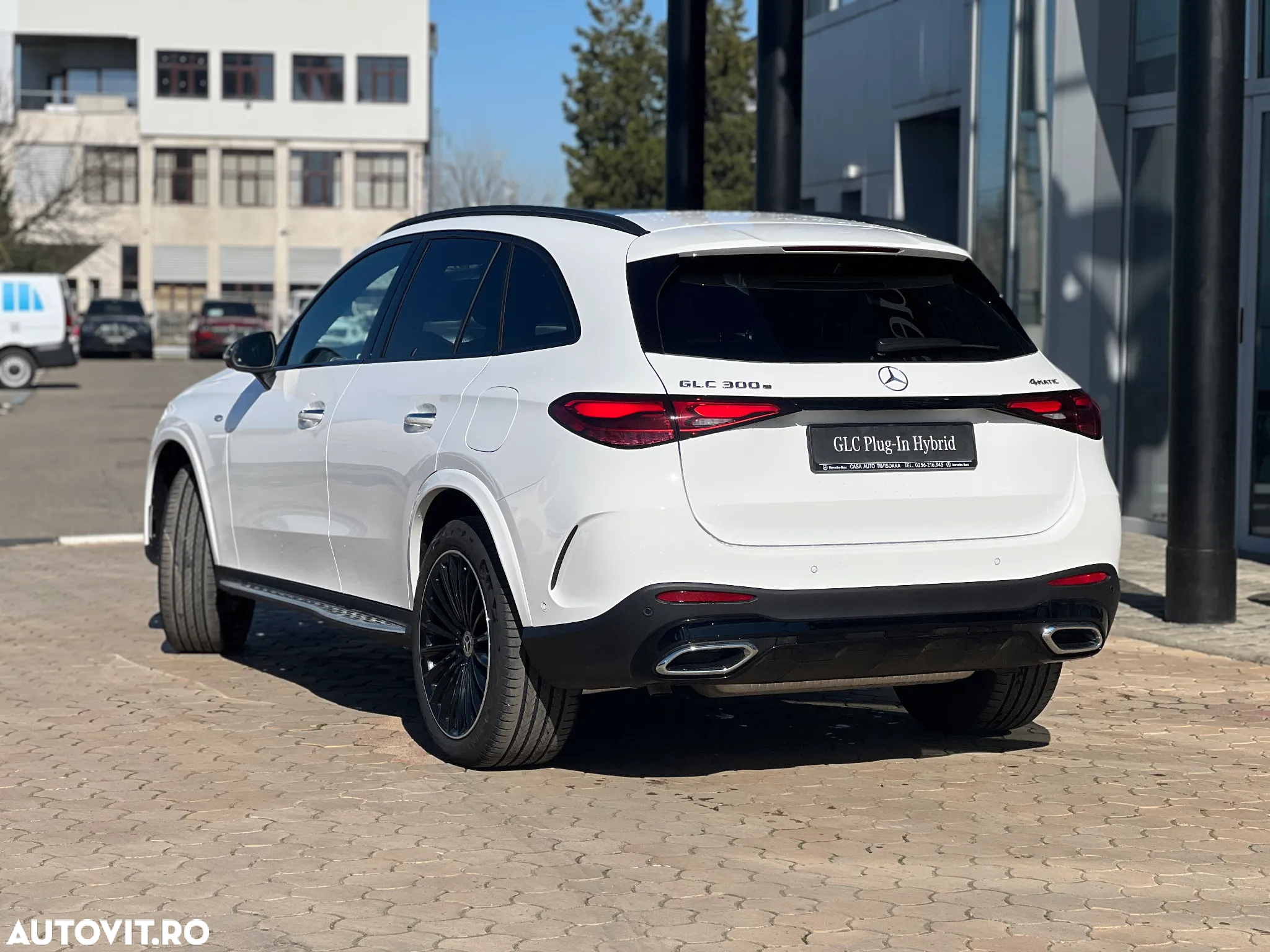 Mercedes-Benz GLC 300 e 4MATIC - 3