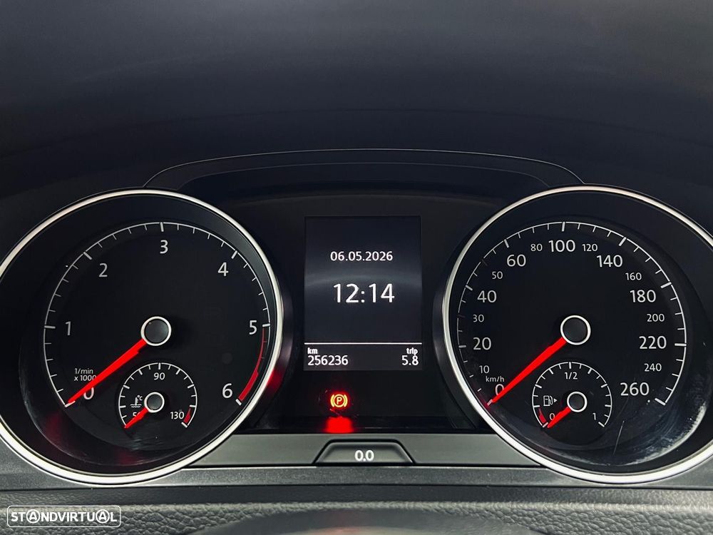 VW Golf 1.6 TDI Confortline - 20