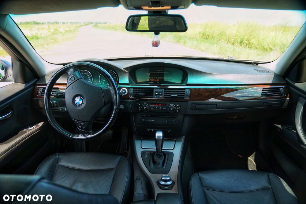 BMW Seria 3 325i - 13