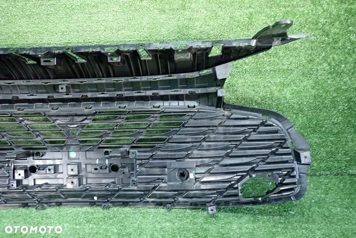 MG HS II 24- atrapa grill - 10