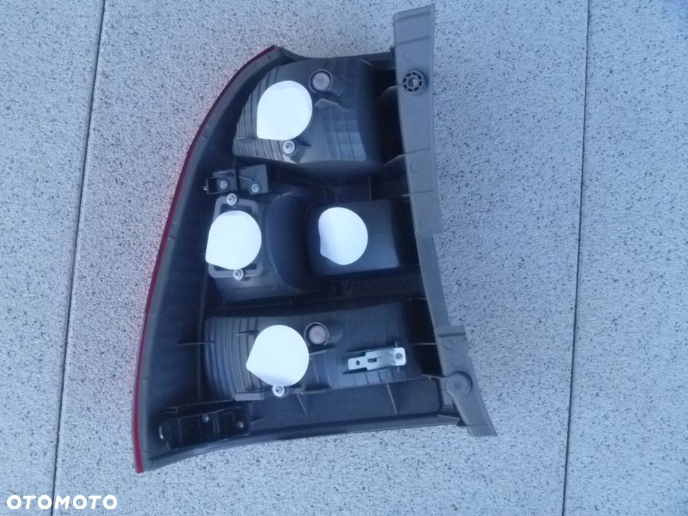 KIA SPORTAGE II LIFT 2008-2010 LAMPA TYLNA PRAWA - 3