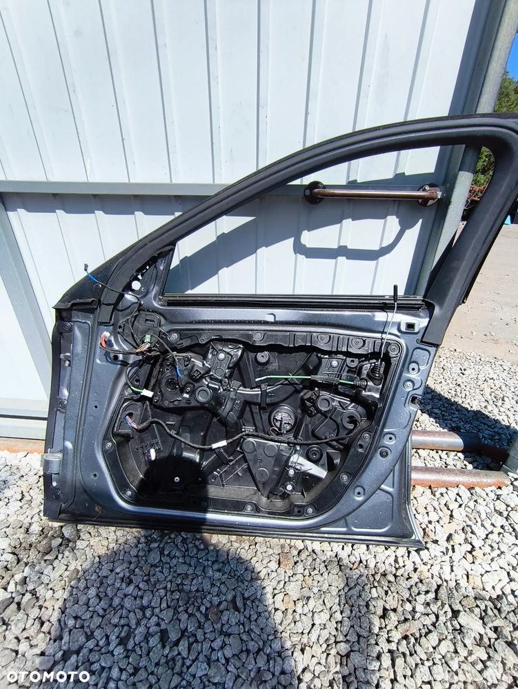 MERCEDES E-KLASA W213 DRZWI PRZEDNIE PRAWE POZNAŃ GIEŁDA - 6